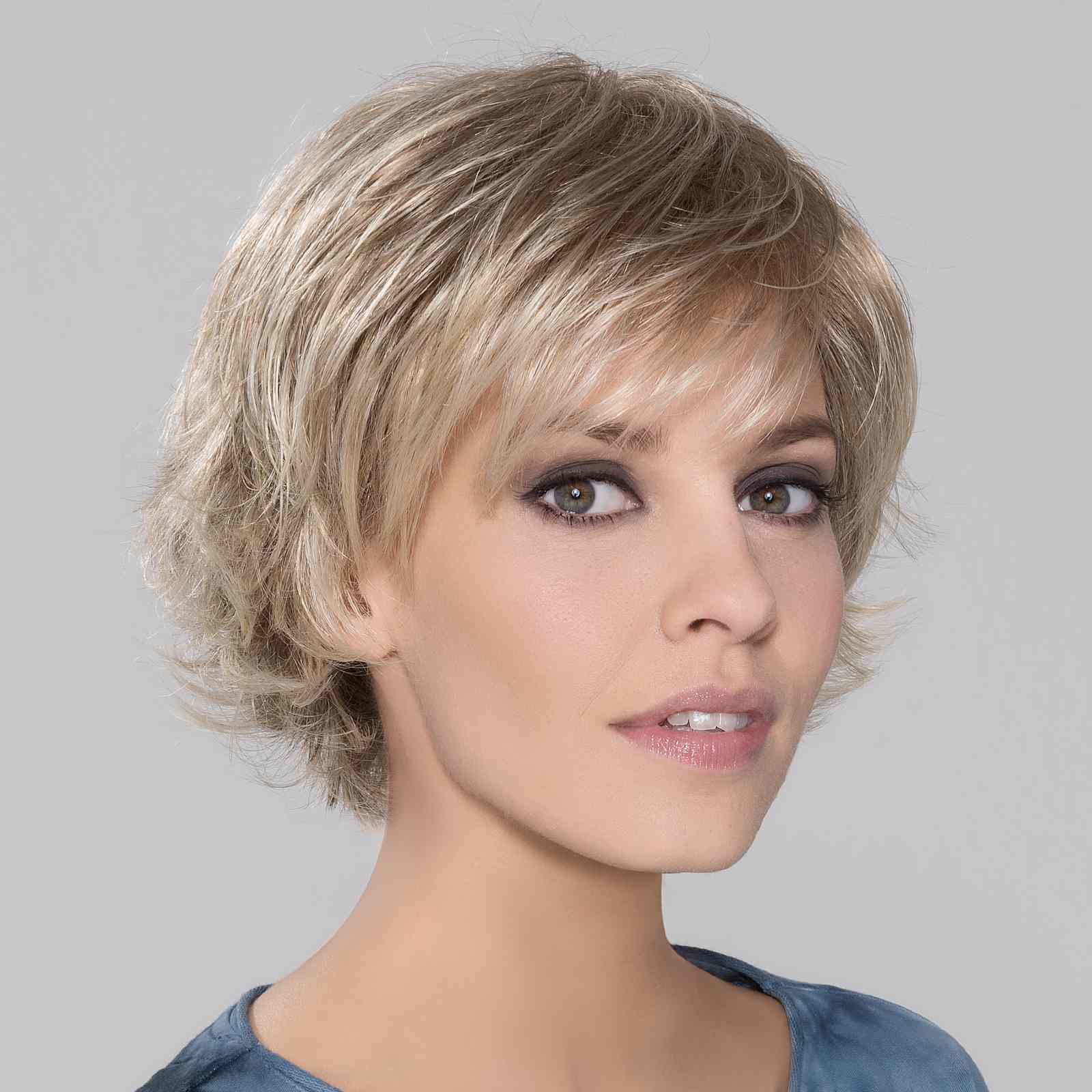 DATE | CHAMPAGNE MIX | Light Beige Blonde, Medium Honey Blonde, and Platinum Blonde blend DATE | CHAMPAGNE MIX | Light Beige Blonde, Medium Honey Blonde, and Platinum Blonde blend