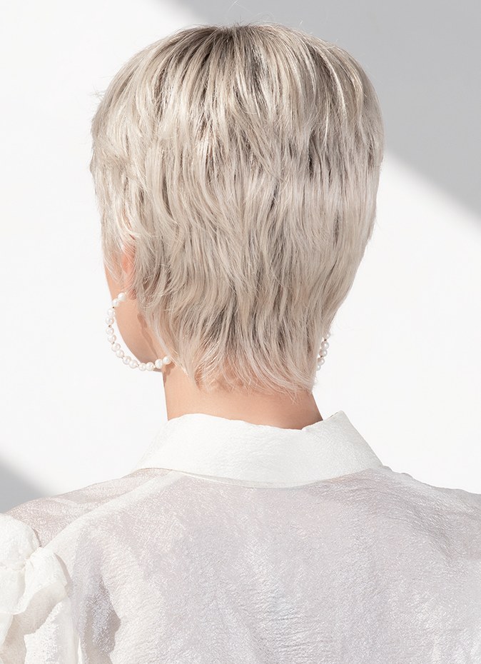 Call | A short style with texture on the top and a tapered neckline
