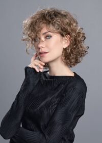 Loop by Ellen Wille with beautiful curls
