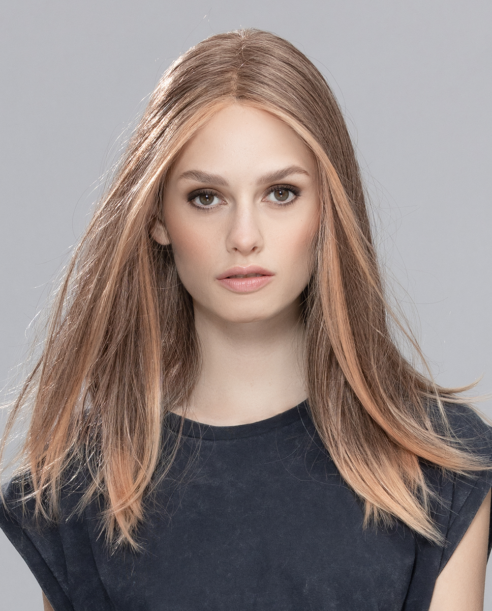 Sleek Mono Part in Power Blonde Tipped