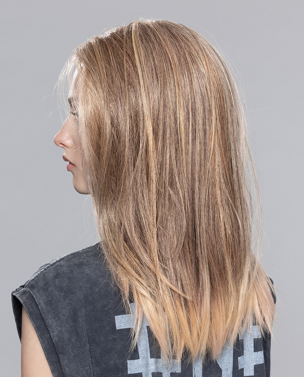 Sleek Mono Part in Power Blonde Tipped