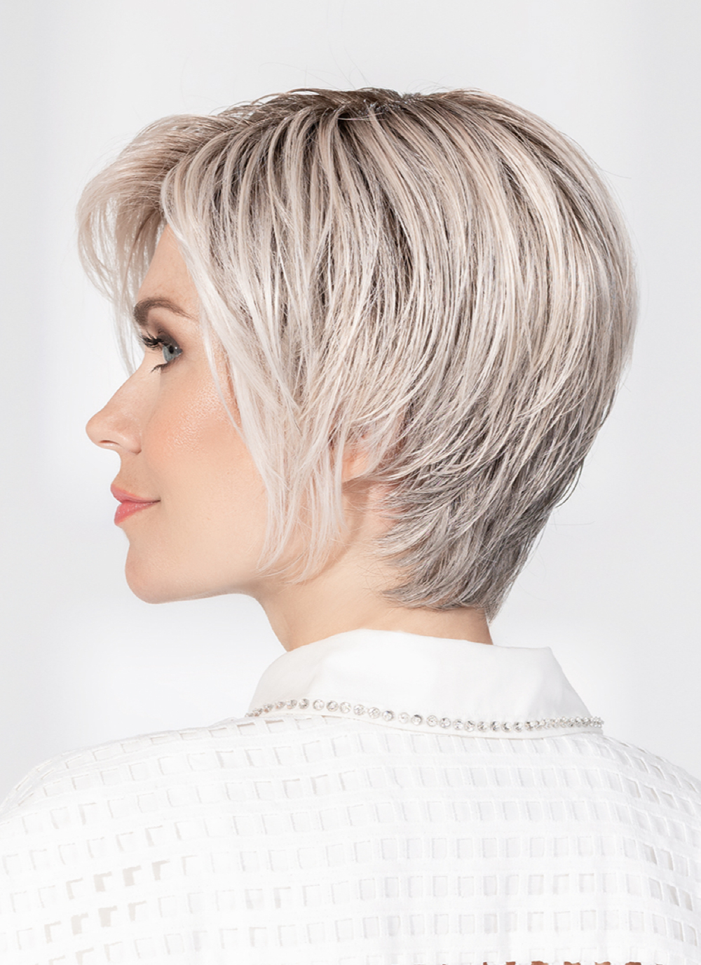glam_soft_silverblonderooted glam_soft_silverblonderooted