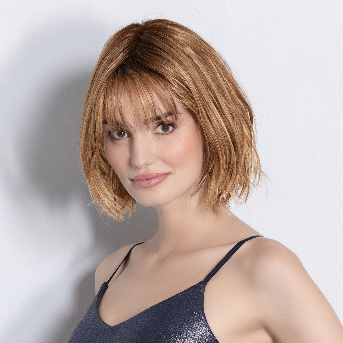 vivi-mono-part-toffeeblonde-rooted vivi-mono-part-toffeeblonde-rooted